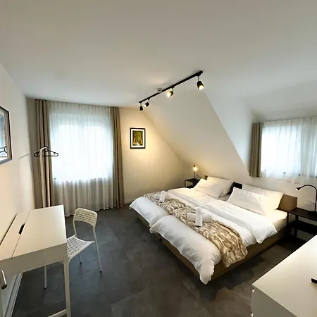 Modernes Bis 8 Personen *