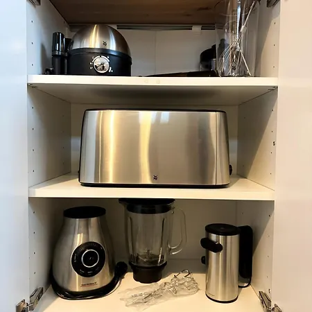 Modernes Bis 8 Personen